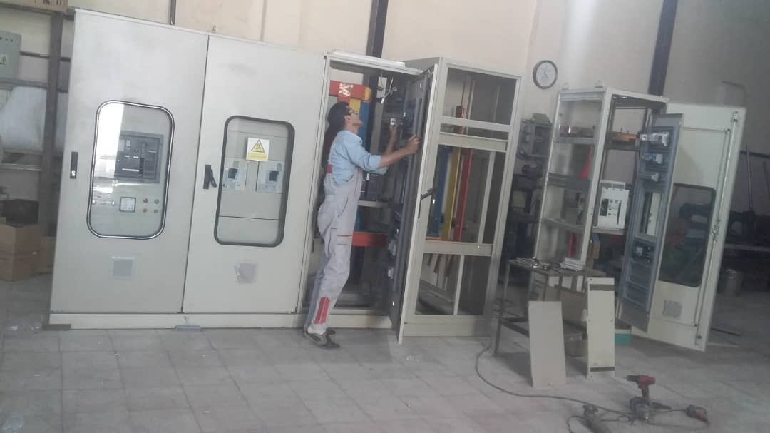 طراحی و ساخت و نصب تابلو های قدرت و فرمان