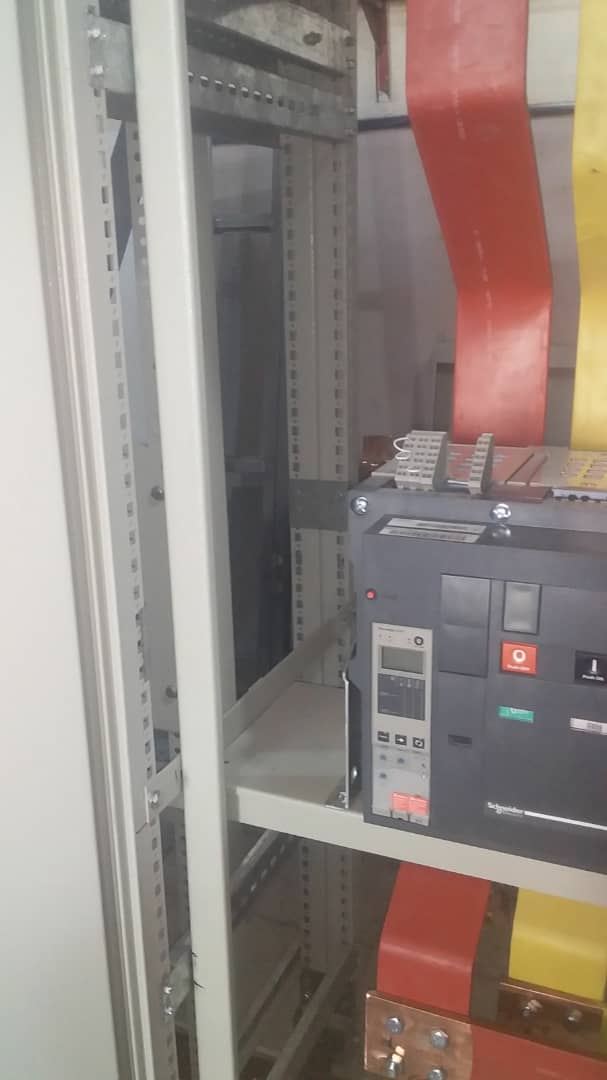 طراحی و ساخت و نصب تابلو های قدرت و فرمان